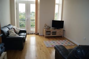 Living room- click for photo gallery